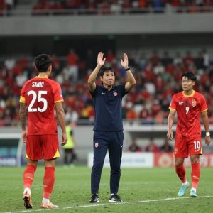 HLV Kim Sang Sik và cuộc chiến phá “lời nguyền” bảo vệ ngai vàng Đông Nam Á
